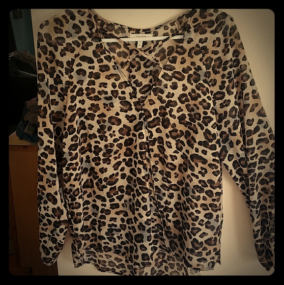 Lightweight Cheetah Print Blouse with Cross Front - Picture 1 of 4